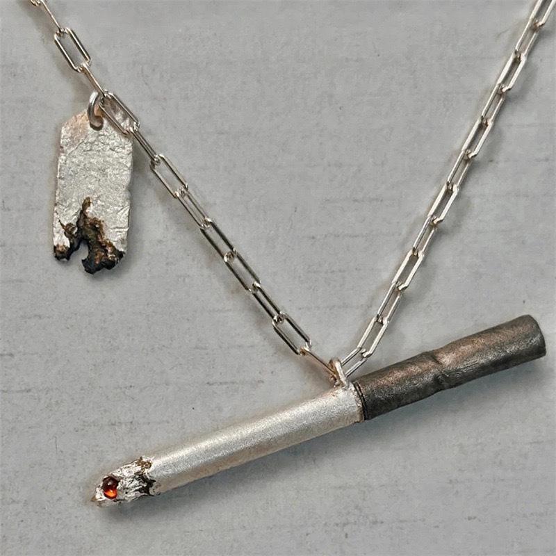 

Punk Personality Charm Pendant Necklace for Men Women Punk Lonely Lgnited Cigarettes Necklace Hip Hop Accessories Jewelry Gifts