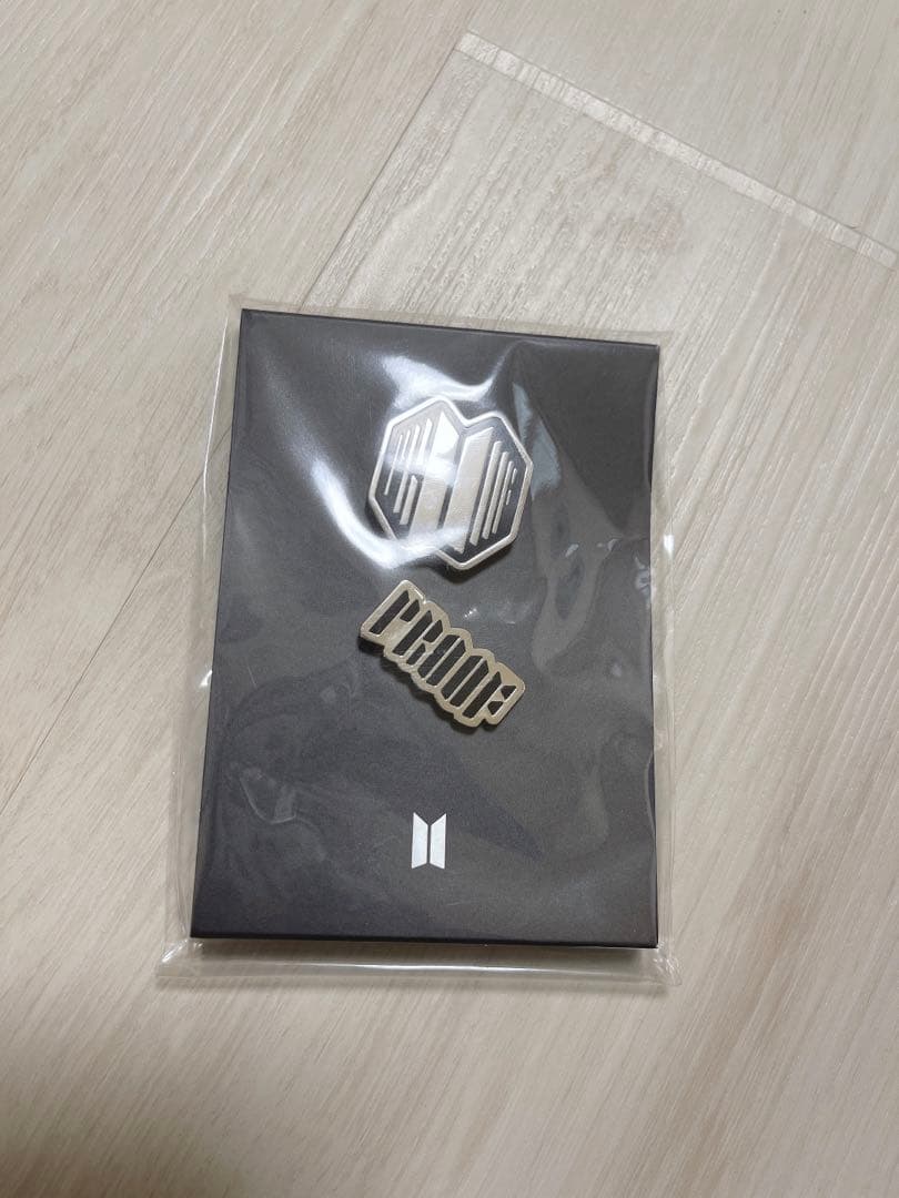 [Б/У] Значок BTS PROOF