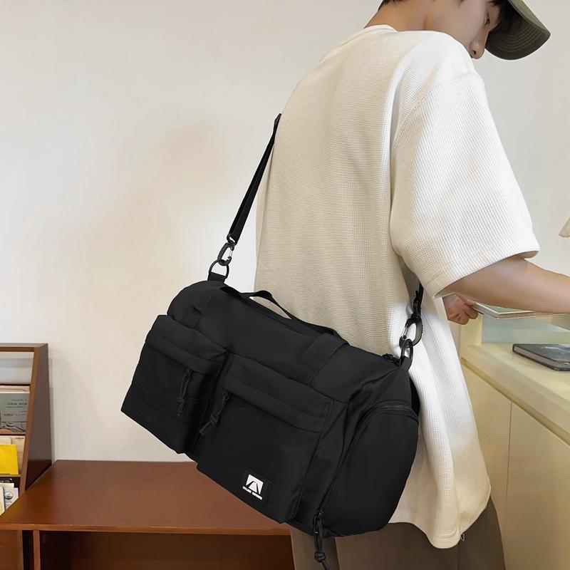 Men and Women Wet and Dry Sports Gym Bags Simple Casual and Large Capacity Shoe Storage Handbags Can Be Used To Pull The Lever