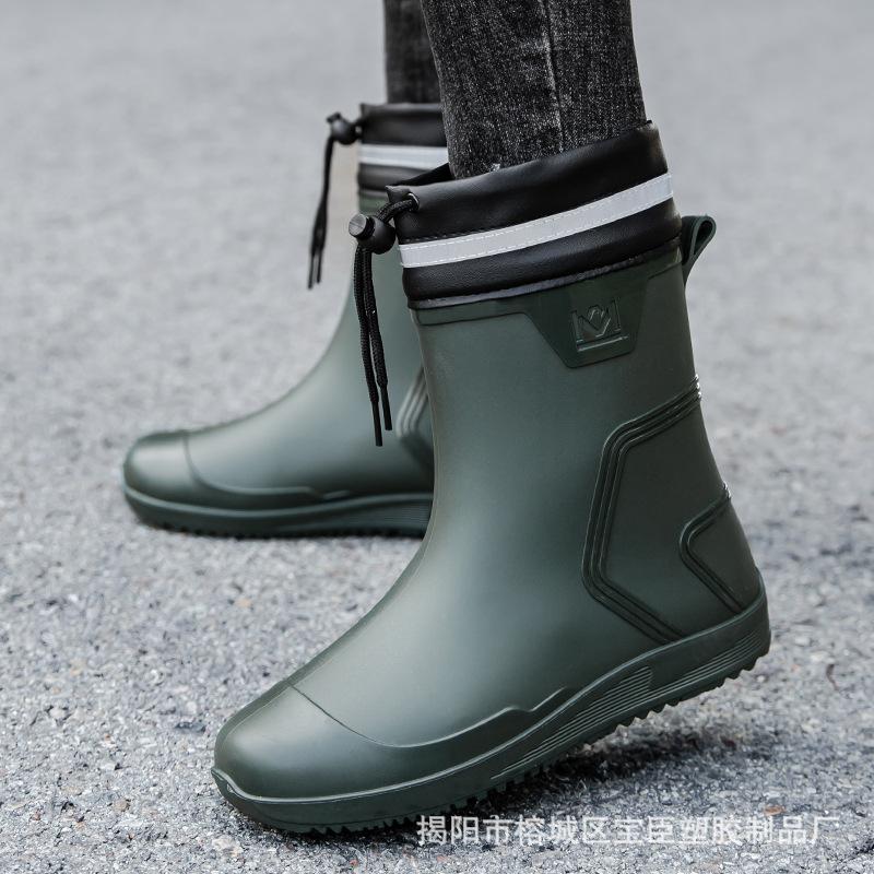 Water shoes rain shoes men's medium tube waterproof mouth bundle rubber shoes rider overshoes velvet warm rain boots