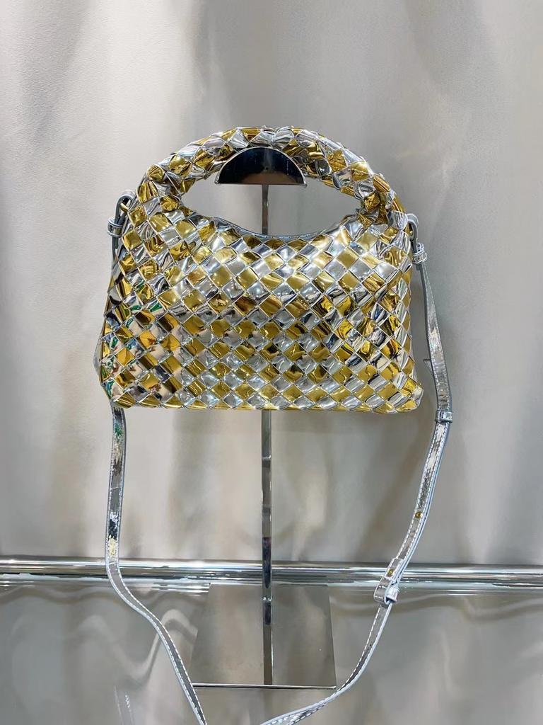 Woven shoulder bag underarm bag spring and summer new bag women's bag handmade high-texture dumpling bag tide