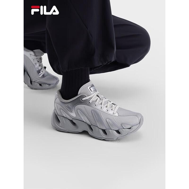 

FILA VETTA Women s Chunky Sneakers US 7