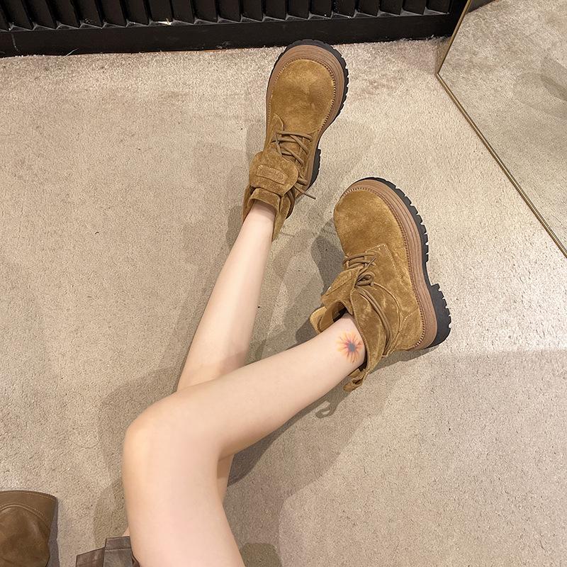 Retro Matte Leather Martin Boots Women's Thick Soles 2025 New Versatile British Style Straps Heightening Tooling Boots Short Boots Tide