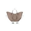 Esta bolsa de ala portátil para hombro axila bolsa tote de gran capacidad para mujer versátil 100