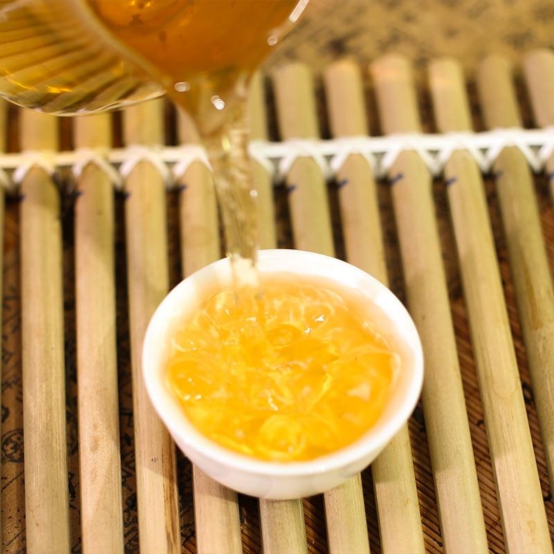 2018 Yunnan Ham Puer Çayı Antik Ağaç El Yapımı Sıkıştırılmış Çay 357g Vahşi Lezzet ile Saf Doğa Sheng Puerh Çayı