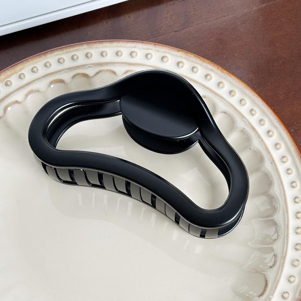 Fashion-forward Large Hair Claw Clips For Women With Elegant Designs Perfect For Every Outfit