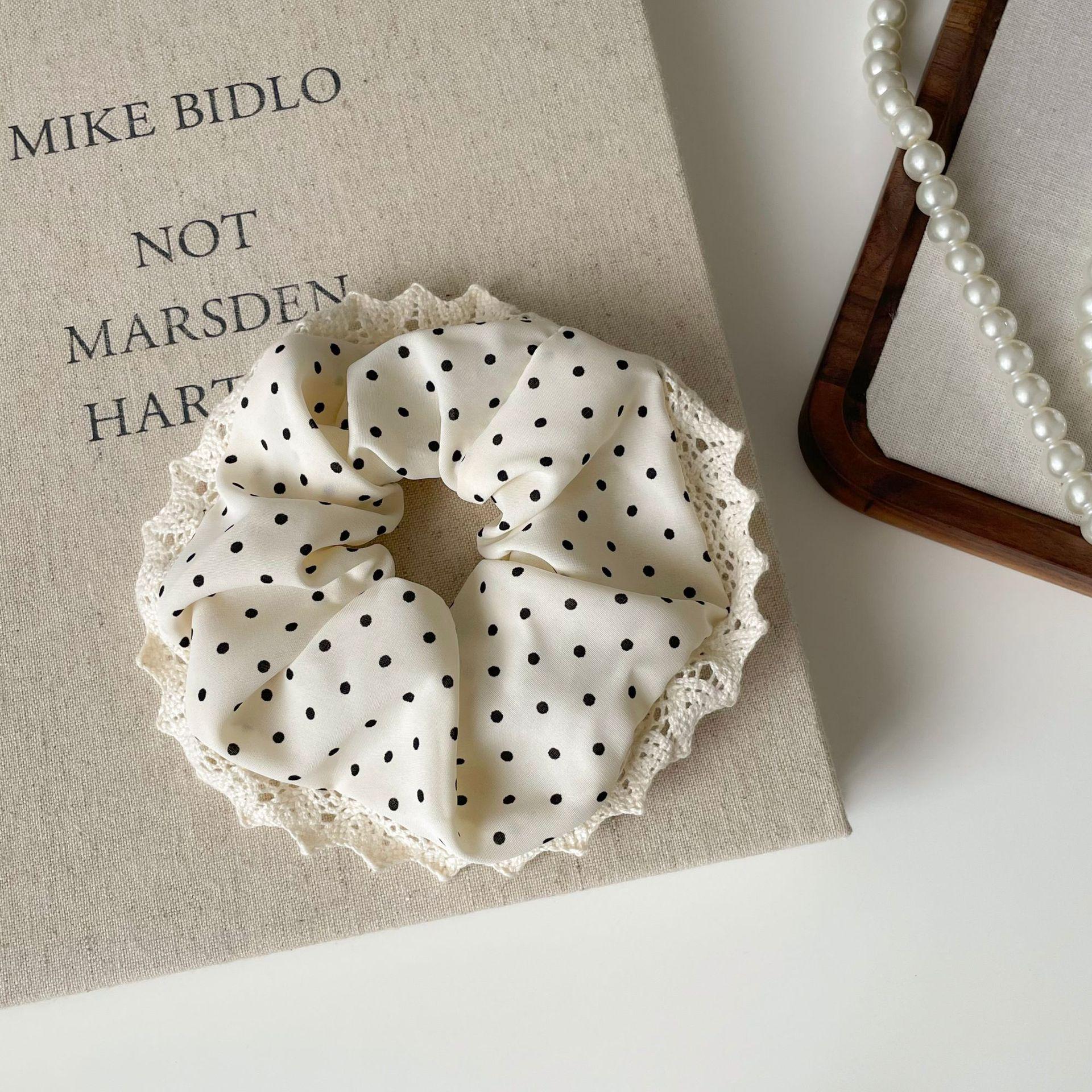 

Кружевное кольцо для волос в горошек: Французский пасторальный стиль