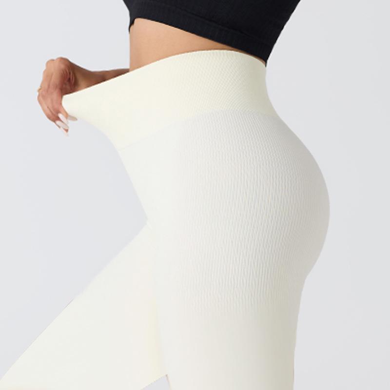 Seamless Ribbed Plus Size Yoga Pants for Women - Butt-Lifting, No Lines, Long European & American Style.