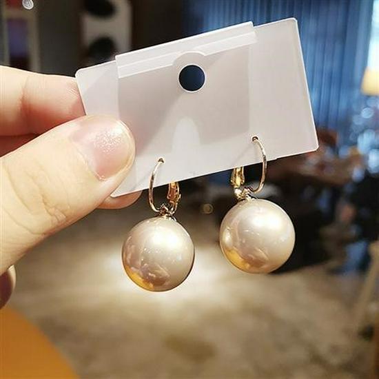 

Модные серьги-пряжки с жемчужными бусинами 2022 года для студенток - корейский стиль