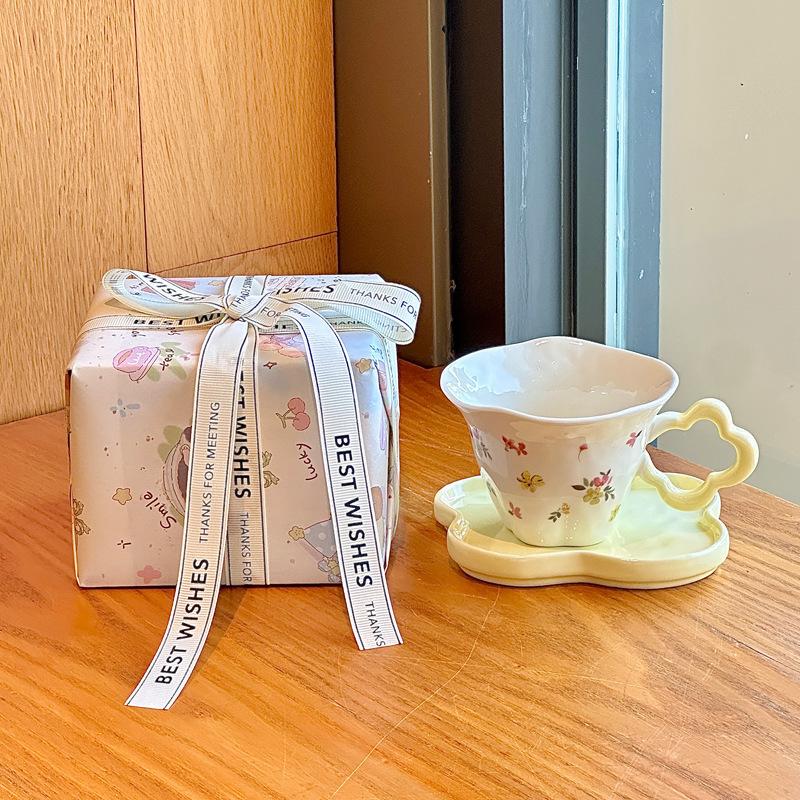 High-value French small floral coffee cup, ceramic cup and saucer set, practical gift box for girls' girlfriends
