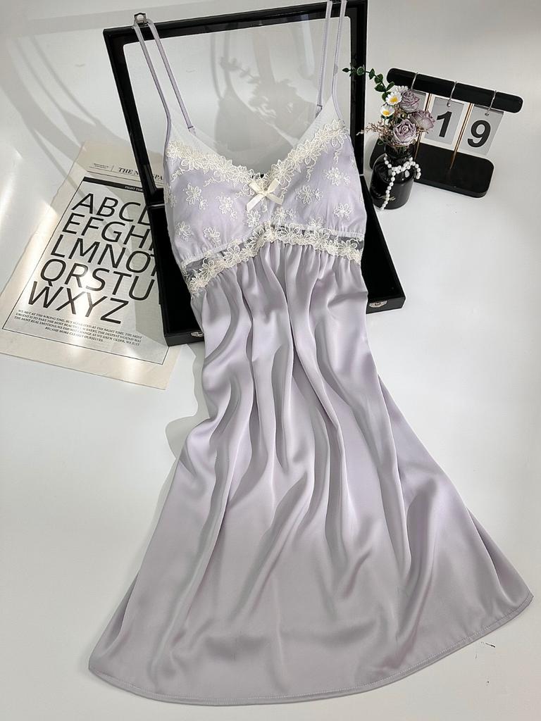 New ice silk camisole nightdress for women, with padded lace trim, high-end casual robe, suitable for outdoor wear