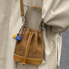 Stylish and simple contrasting color bucket bag women's autumn new shoulder messenger bag high value casual strap handbag