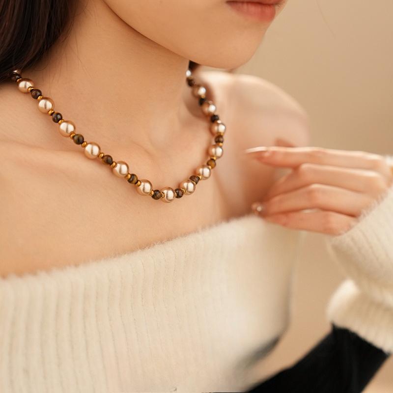 Color-matched Sequin Clasp Necklace, Retro and Luxurious, High-end Style, Sweater Chain, Suitable for Autumn and Winter, Niche Product