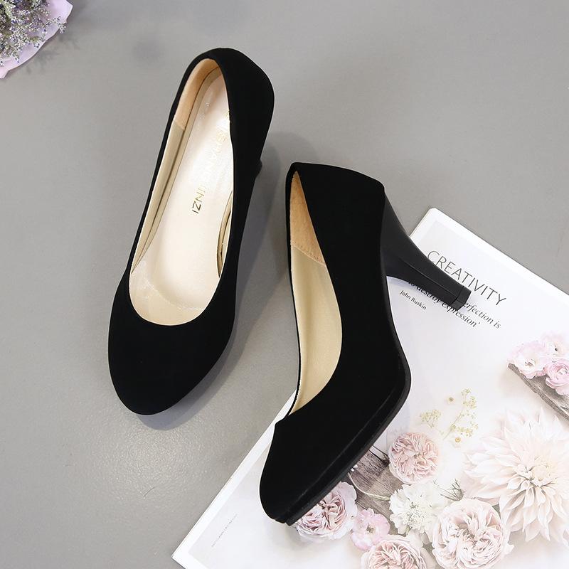 Fashion Single Shoes Women's Four Seasons Work Shoes Small Leather Shoes Black Single Shoes Scoop Shoes