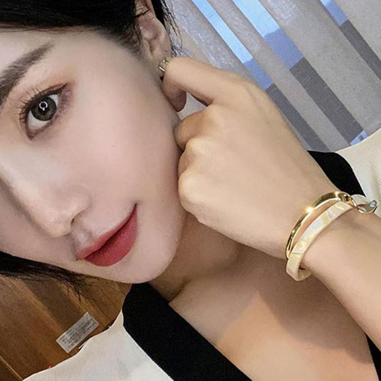 Gold-Plated Geometric Open Bangle – Korean-Style, Luxury Retro Bracelet with Unique Design for Women