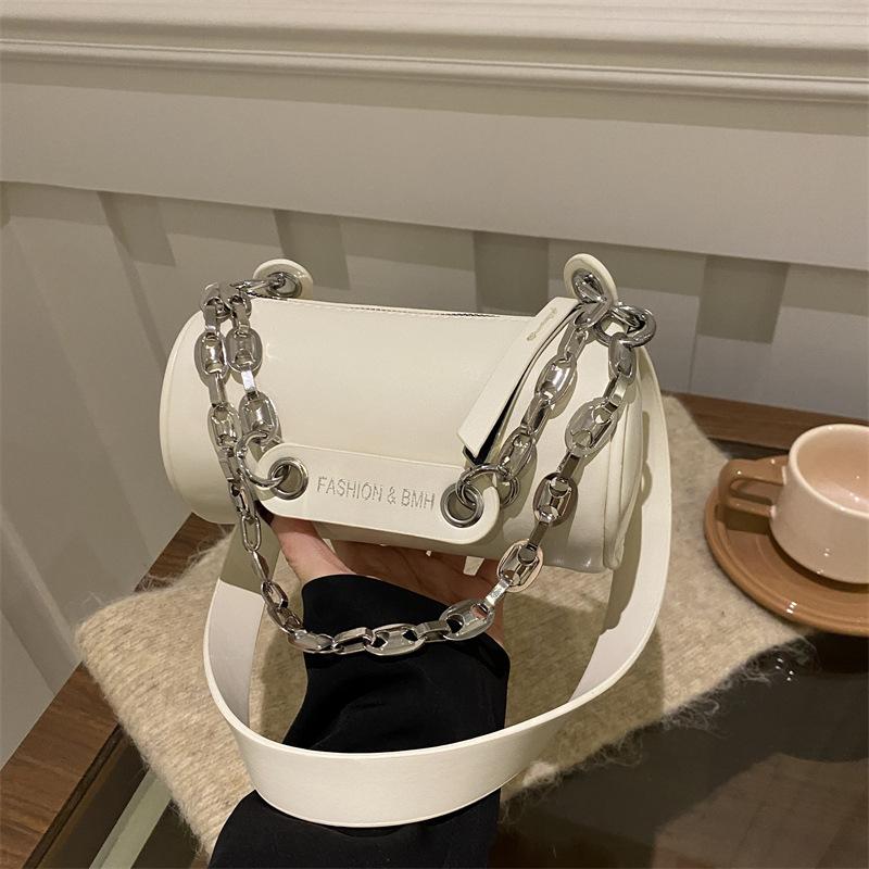 This Year's Popular Bag Women's Bag 2025 New Versatile Ins Niche Chain Messenger Bag Fashionable Shoulder Cylinder Bag