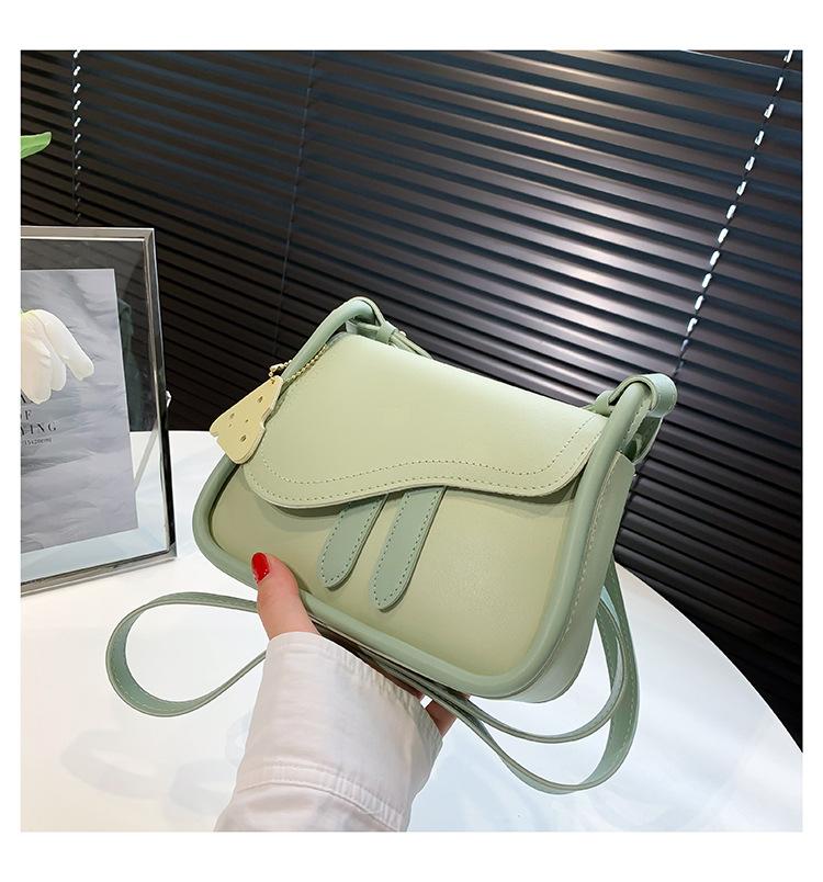 Textured Bag Women's Pre-Autumn New Fashion Single Shoulder Crossbody Bag Trendy Fashion Armpit Saddle Bag