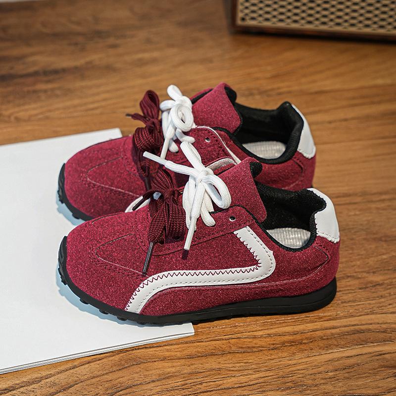 Girls shoes 2025 autumn new children's sports shoes soft sole light medium and older children Velcro boys shoes board shoes