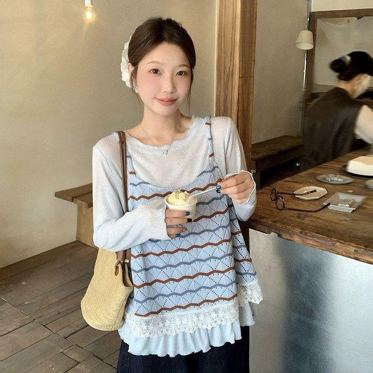 

Slimming Korean Plaid Suspender Two-Piece Set for Plus Size Women - Loose Long Sleeve T-Shirt Included XL (recommended for 120-140 lbs)