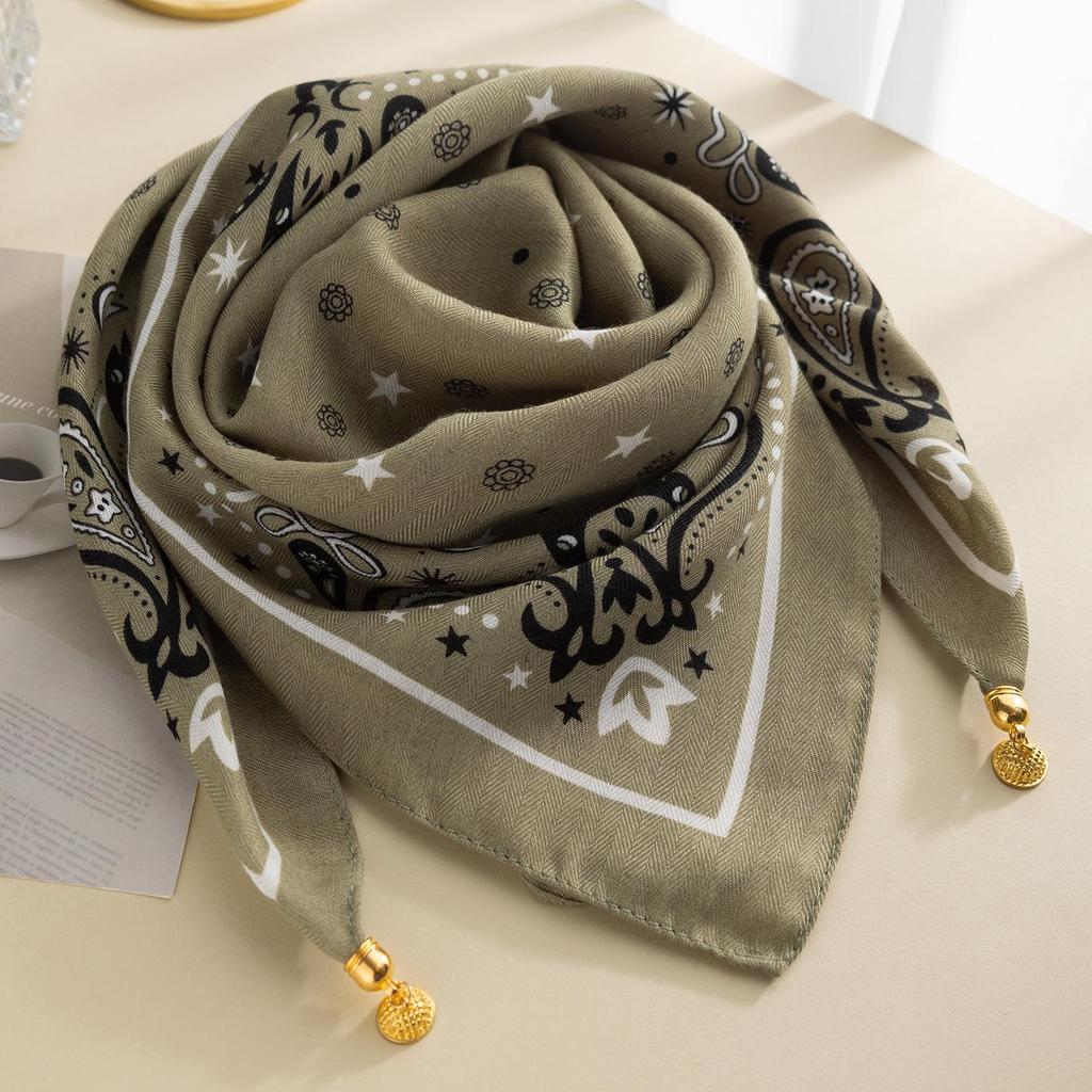 Women's Magnetic Buckle Cotton Scarf - Stylish, Lightweight, Comfortable Neck Protection