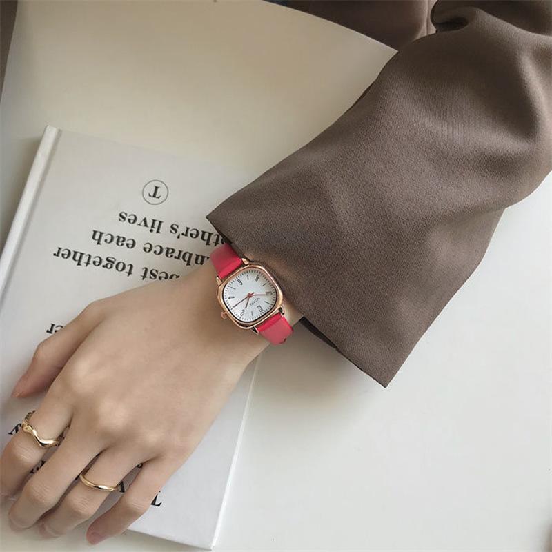 Retro Style Watch Female Niche High Value Small Dial Exquisite Junior High School Student College Exam Watch Female