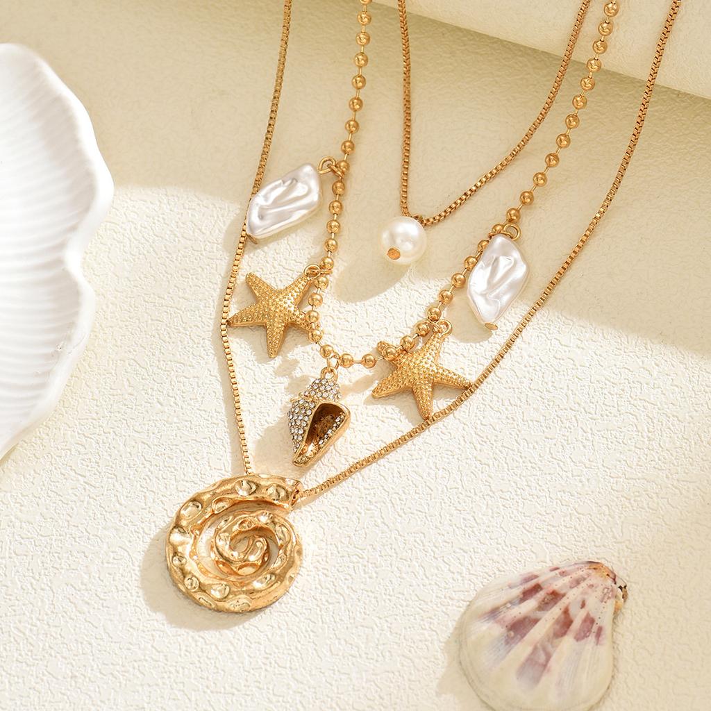 Seaside shell necklace, European and American beach starfish irregular spiral pendant, stacked on top of each other, wearing holiday style necklaces