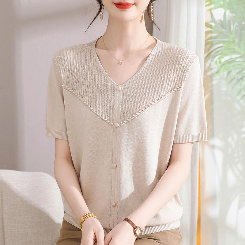2026 Summer Ice Silk V-Neck Short Sleeve Shirt for Fashionable 40-Year-Old Mothers