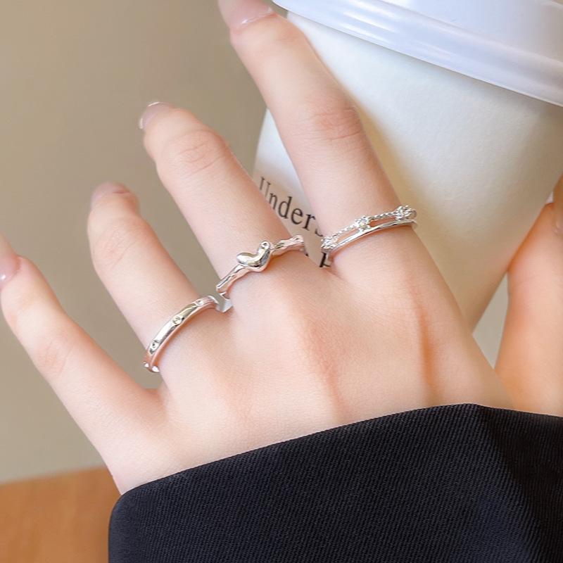 

Универсальное открытое кольцо в корейском стиле: Элегантный темперамент, простой дизайн личности для женщин и пар One Size