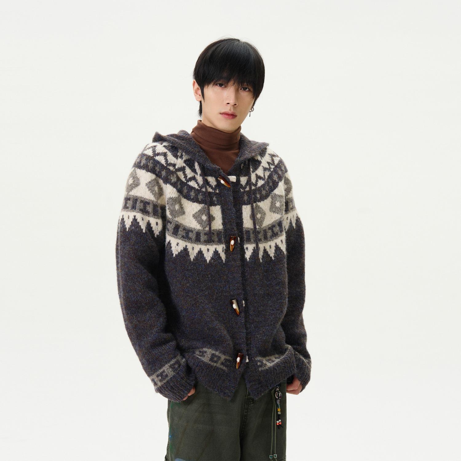 Унисекс Американский Ретро Вязаный Кардиган в Стиле Фэйр-Айл с Роговыми Пуговицами и Капюшоном L темно-серого 2970₽