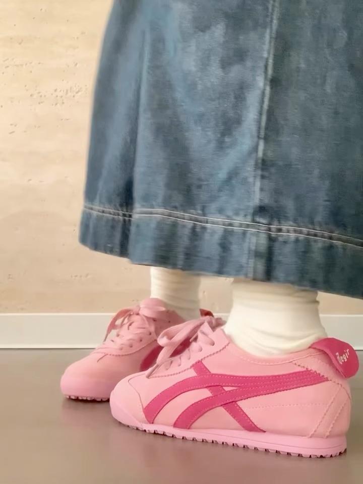 

Женская обувь Dexun 2025 новая весенняя женская обувь популярна, универсальна, супер огонь, маленькие белые кроссовки Форреста Гампа, спортивная и повседневная обувь для скейтборда 35