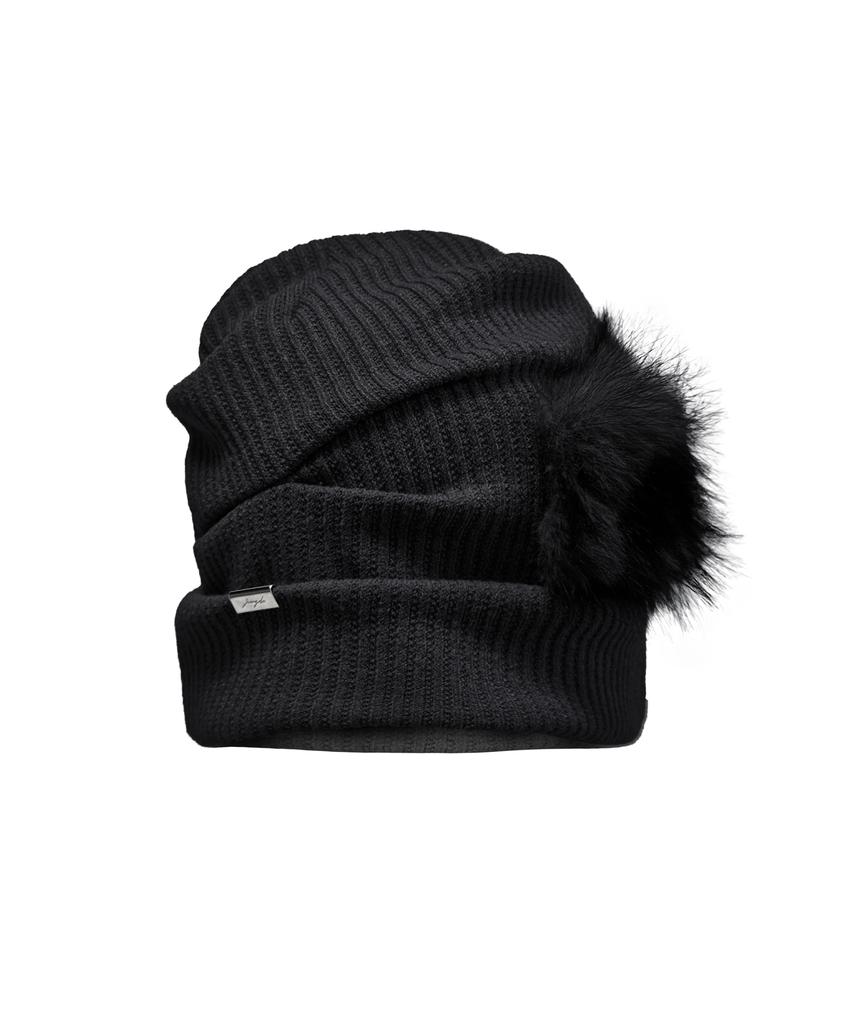 Jeongdo Fluffy Form Beanie . Black