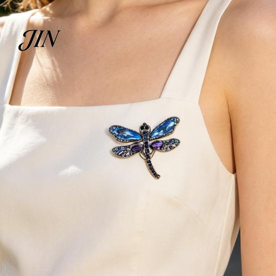 Secure Clasp Brooch Dragonfly Brooch, Sparkling Rhinestones Lapel Pin with Strong Buckle Everyday Wear Design, Electroplating Anti-Oxidation
