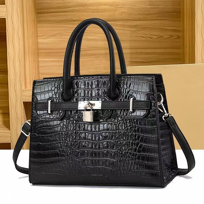 Stylish Large Capacity Pu Boston Bag For Women With Soft Design And Trendy Colors