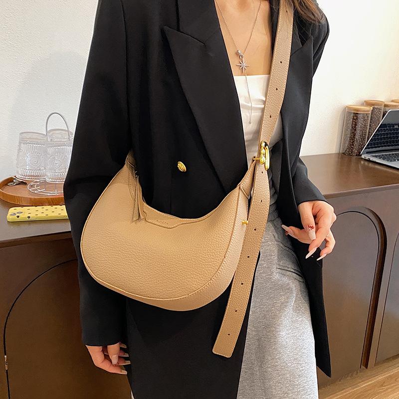 Crescent Bag Women's New Versatile Shoulder Messenger Bag High-end Casual Fashion Saddle Bag