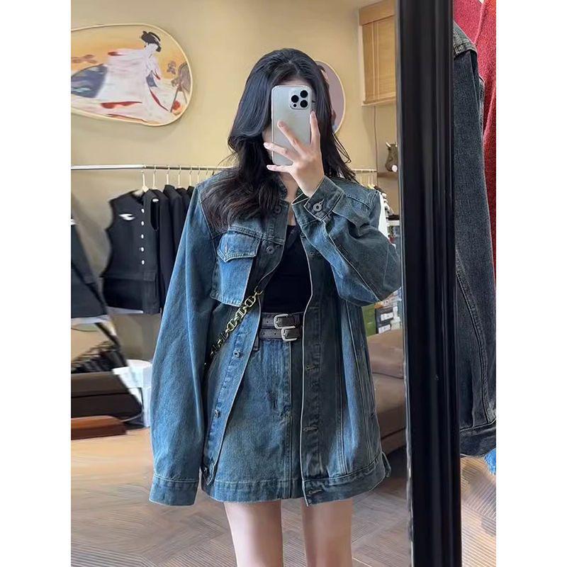 Schickes Herbst-Denimjacken- und High-Waist-Midiröck-Set für Damen