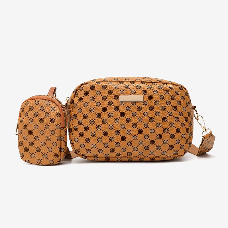 

Small bag women s new trend printed small square bag women s messenger bag single shoulder camera handmade bag коричневый