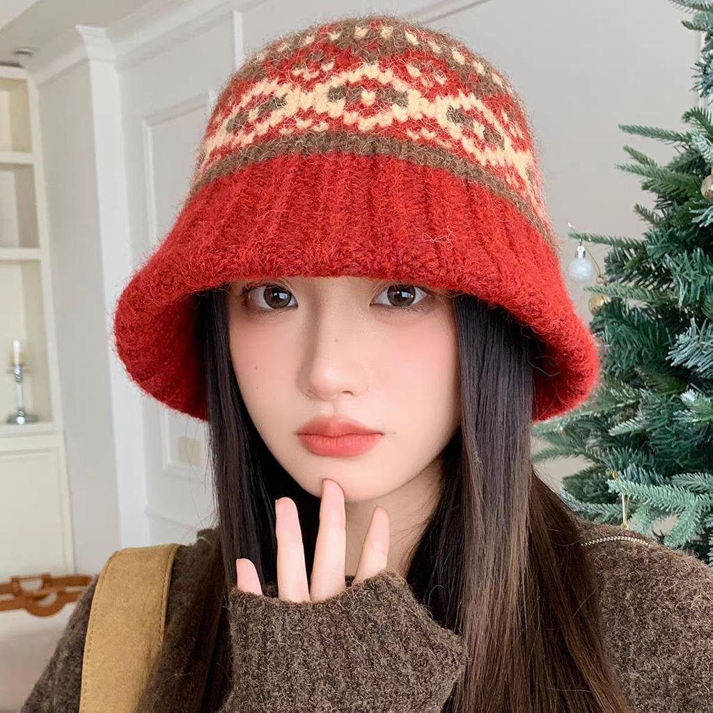 Winter thickened Fair Island wind knitted fisherman's hat children autumn retro wide brim shows small face warm basin hat tide
