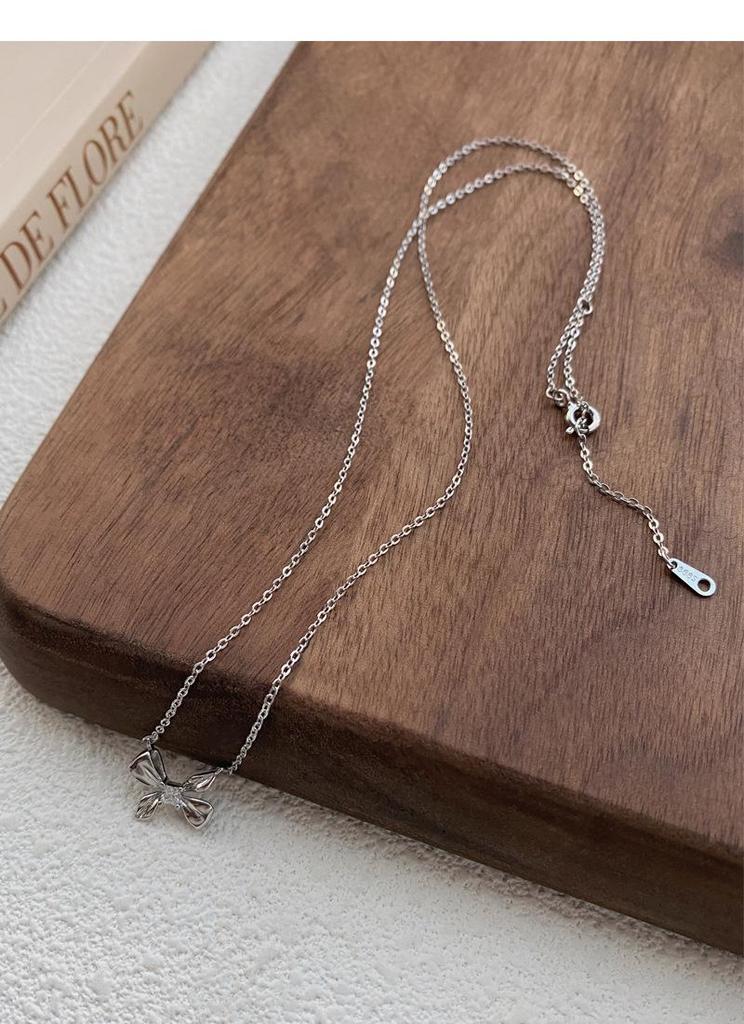 S999 Sterling Silver Elegant Bow Necklace - Simple & Luxurious Clavicle Chain for Women
