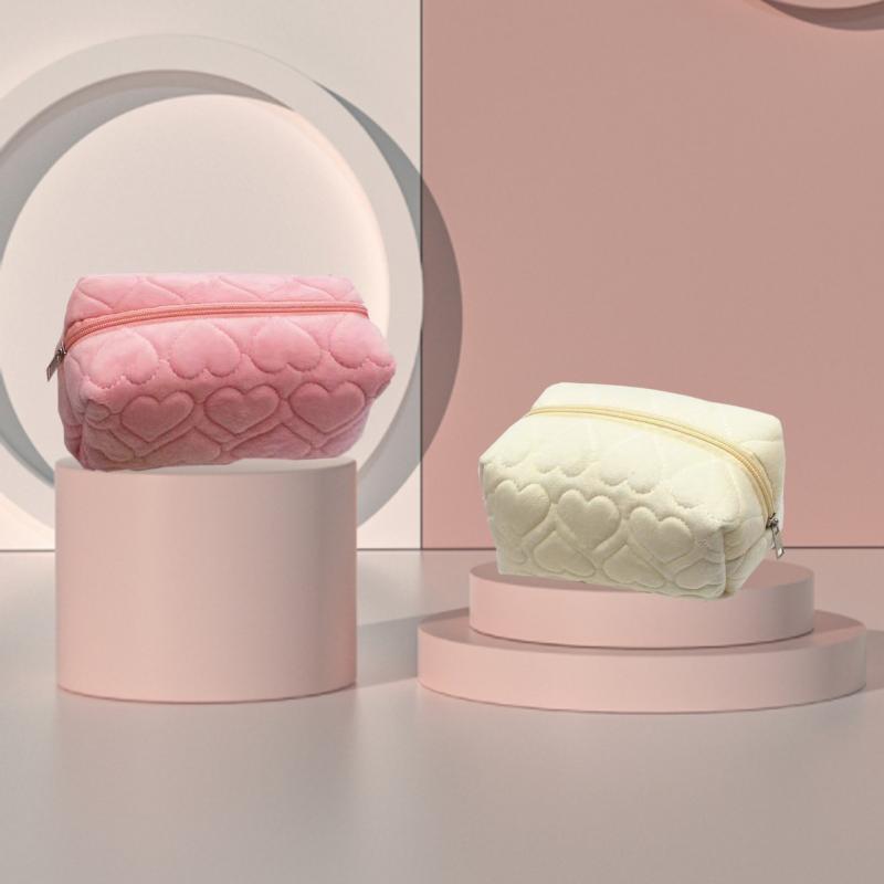 Love Pattern Plush Makeup Bag For Women Portable Travel Commuting Large Cosmetic Bags Zipper Toiletry Bag Washing Storage Bags
