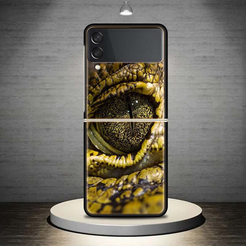 Crocodile Animal For Samsung Galaxy Z Flip 6 5 4 3 5G Phone Case Black Hard Cover ZFlip 6 5 4 3 Shockproof Bumper Coque