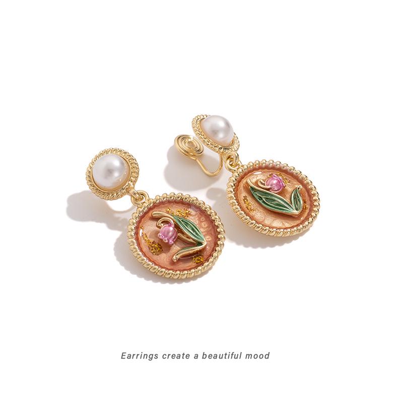 Pastorale ovale Tulpen-Clip-Ohrringe - Vintage-Blumenstil, kein Piercing erforderlich