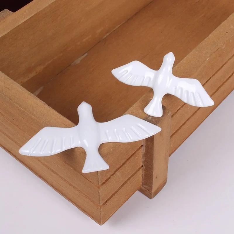 2024 Nejnovější zvířecí brož Akrylová Vintage Bílá Holubice míru Ptáci Brož Lot Odznaky Šperky Dárky Brože pro ženy