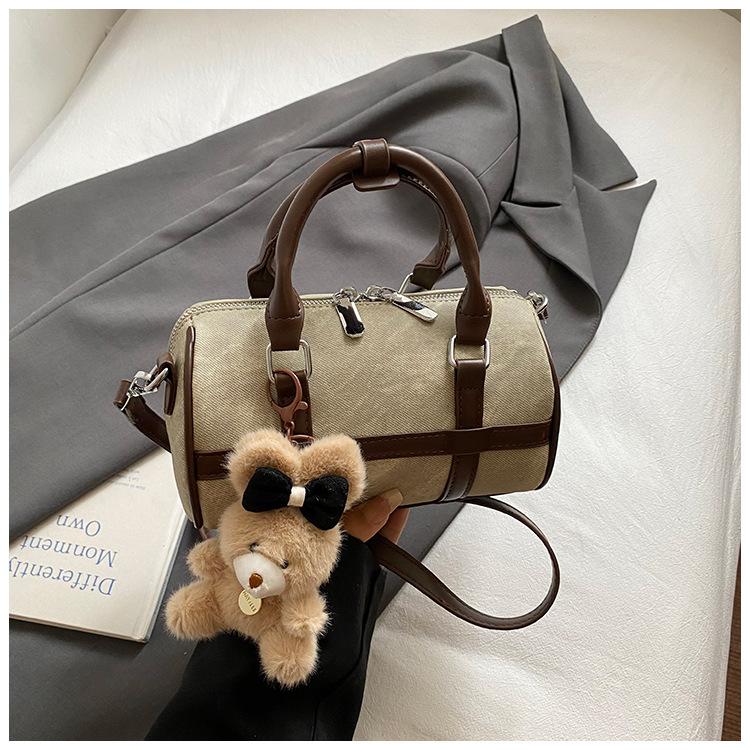 High value handbag niche pillow bag 2025 new commuter women's bag trendy fashion shoulder bag foreign style messenger bag