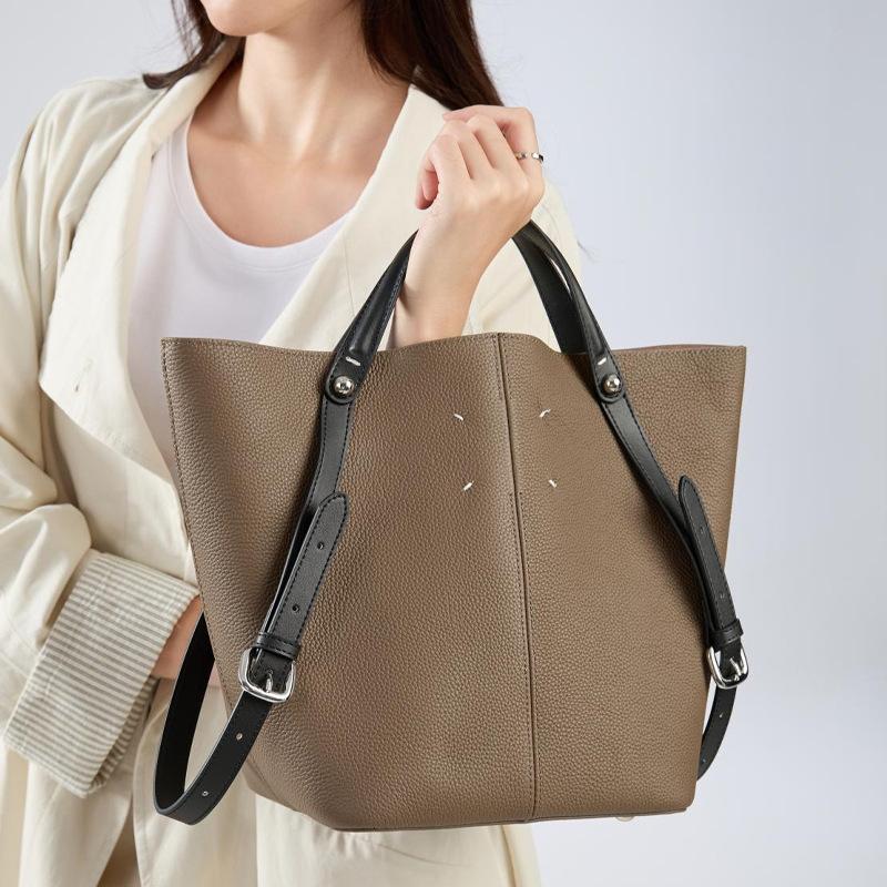 Genuine Leather Bucket Shoulder Bag Large Capacity Commuter Tote Bag Crossbody Bag
