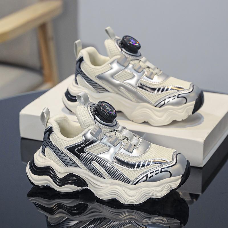 

Девочки сетчатые кроссовки 2024 зима новые мальчики дышащие летуче-тканые нескользящая мягкая подошва универсальная модная повседневная обувь 40 серебряный