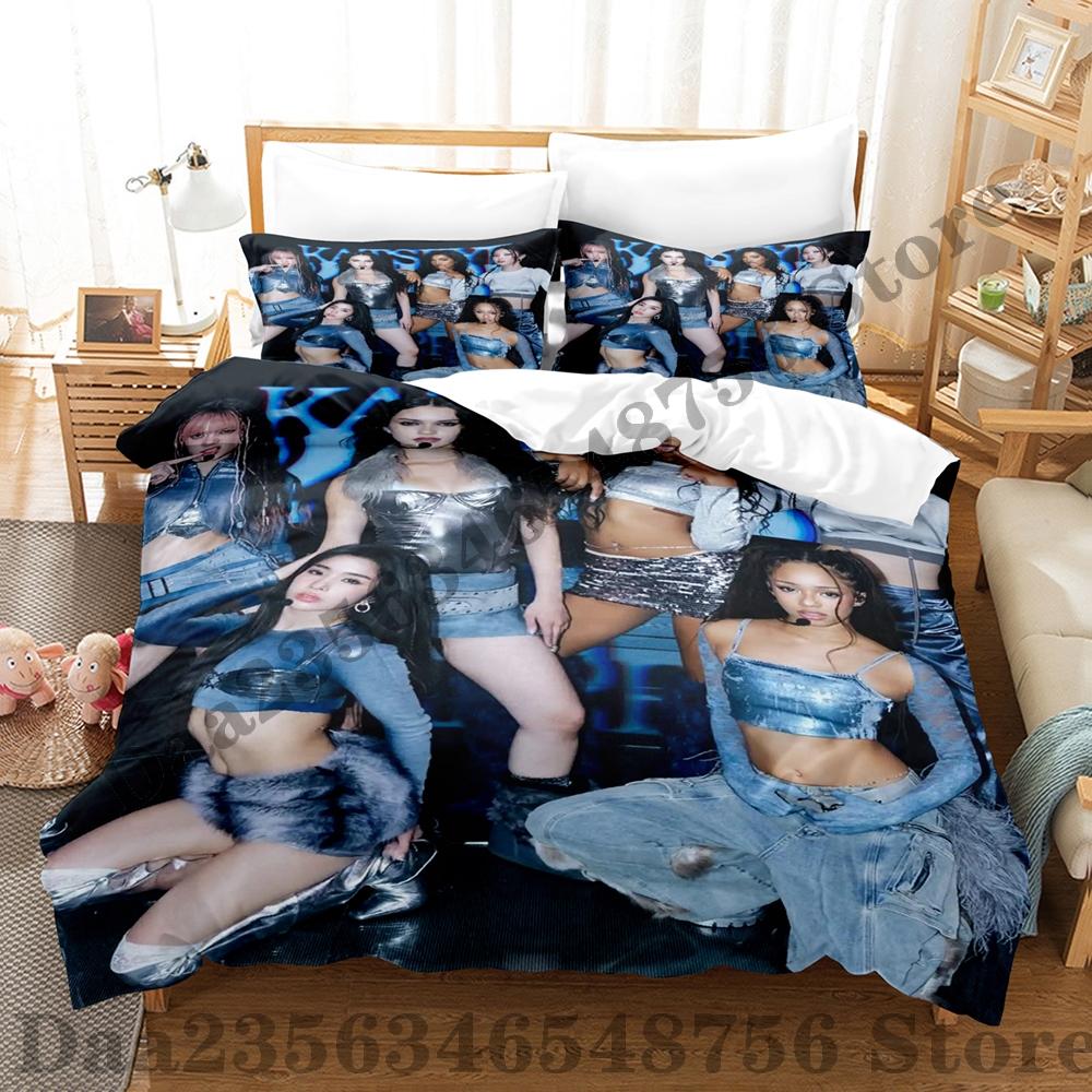 

Новий Комплект Постільної Білизни KATSEYE Односпальний Twin Повний Queen King Розмір Комплект для Ліжка Доросла Спальня Комплекти з Підковдрами Аніме Комплект Постільної Білизни EU Single(135x200cm)