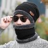 Scaldaorecchie Invernali da Uomo e Cappello in Maglia di Velluto con Protezione per il Collo Ispessita - Set da Due Pezzi