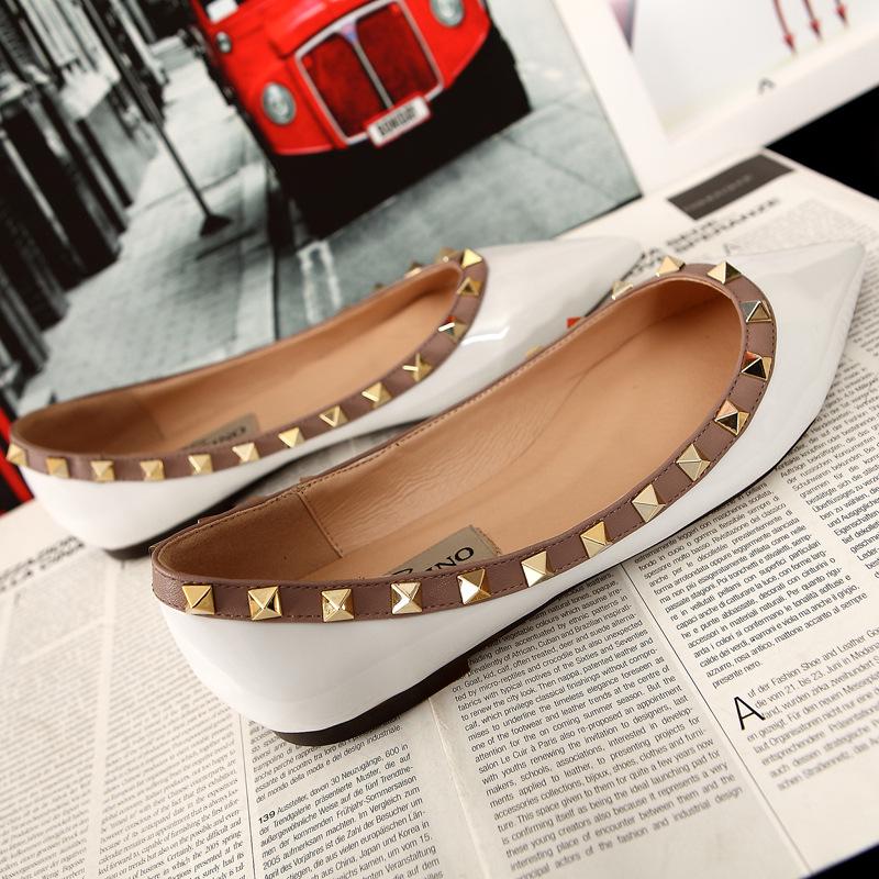 Fashion Small Size 31 32 33 Flat Shoes for Women Spring and Autumn Rivet Pointed Flat Shoes Shallow Large Size Shoes for Women 44 45