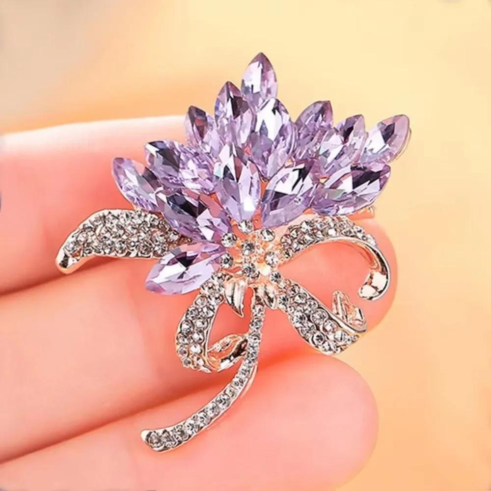 Temperament Fashion Purple Crystal Flower Brooches for Women Luxury Shiny Full of Zircon Pins Suit Jewelry Party Accessory Gift