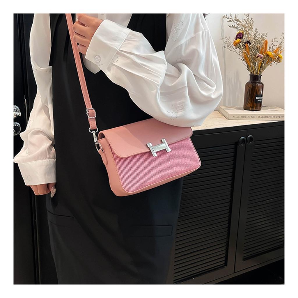 Retro Texture Small Bag Female Casual Handbag Small Square Bag Fashionable Fashionable Commuter Crossbody Bag